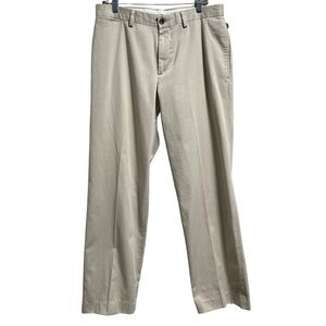 Eddie Bauer Classic Fit Men’s Kahki Pants Wrinkle Resistant Dress Pants Size 33